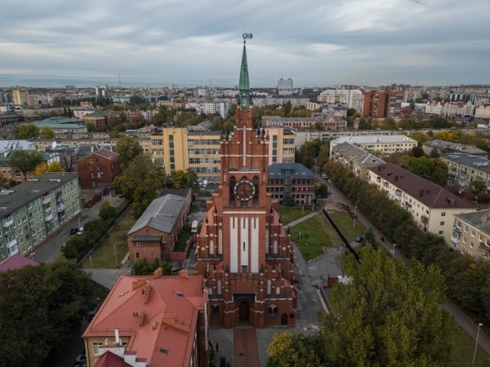 В Калининград транзитом через Литву прибыли первые 60 вагонов с цементом из России