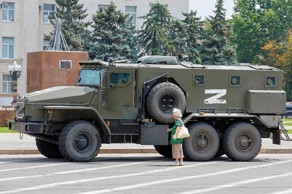 Пока территориальные органы внутренних дел Херсонской и Запорожской областей находятся в стадии формирования сотрудники временных подразделений российской полиции приступили к охране общественного порядка на улицах городов
