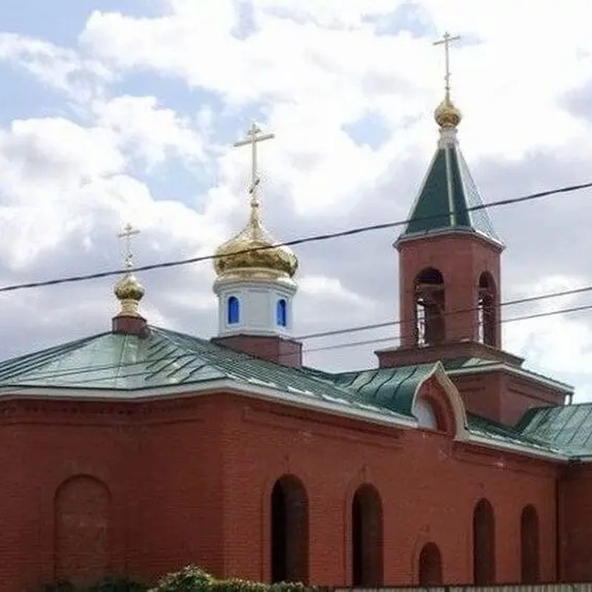 В Орске осветили первый в городе старообрядческий храм - KP.RU