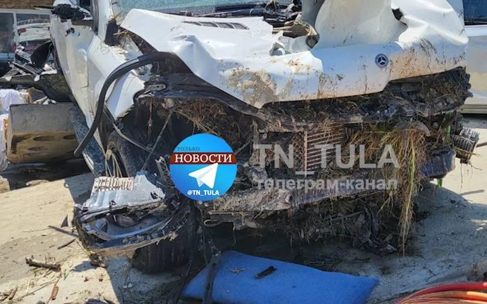 Новый автомобиль семьи из Тульской области был смыт и разбит наводнением в Сочи