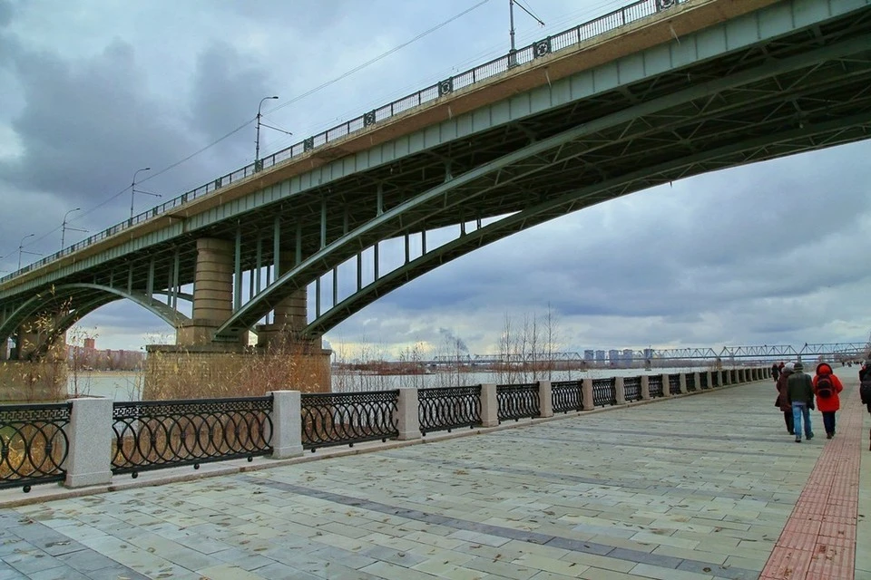 В Новосибирске приступили к ремонту Октябрьского моста. Фото: Мэрия Новосибирска.