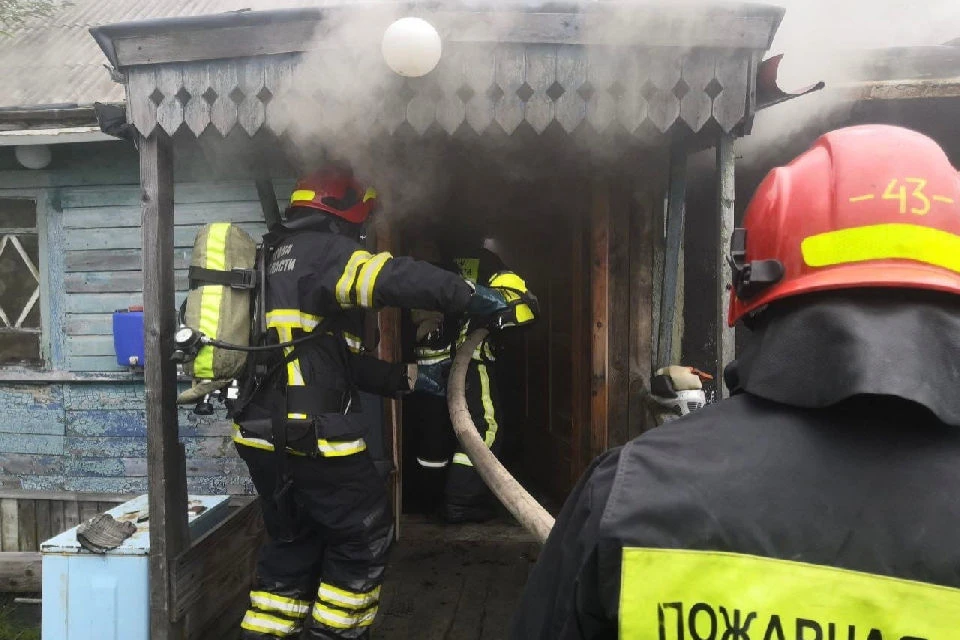 Возгорании тушили 6 человек личного состава. Фото: vk.com/murman01