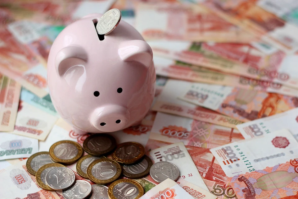 Эксперты рекомендуют не менее 80% сбережений перевести в рубли, а оставшиеся 20% распределить между другими валютами