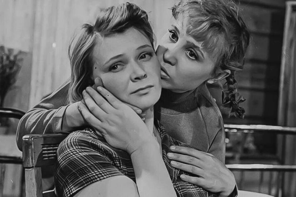 Роль «мамы» Веры - одна из самых известных у актрисы Нины Меньшиковой. Фото: «Девчата» (1961)