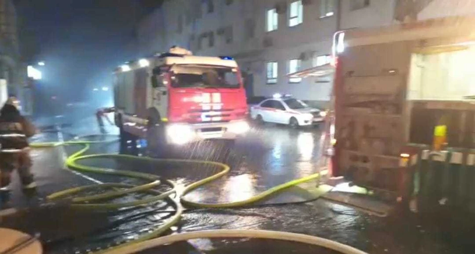 Огонь вспыхнул ночью