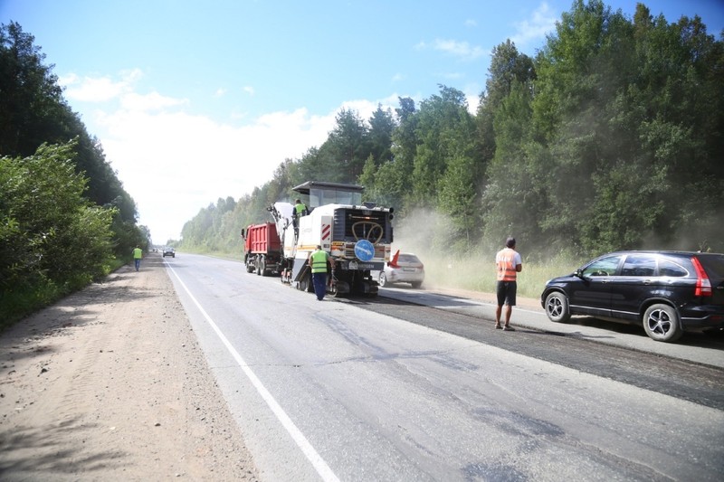 Дорожное покрытие начнут снимать до конца августа. Фото: /vk.com/olegbekmemetev