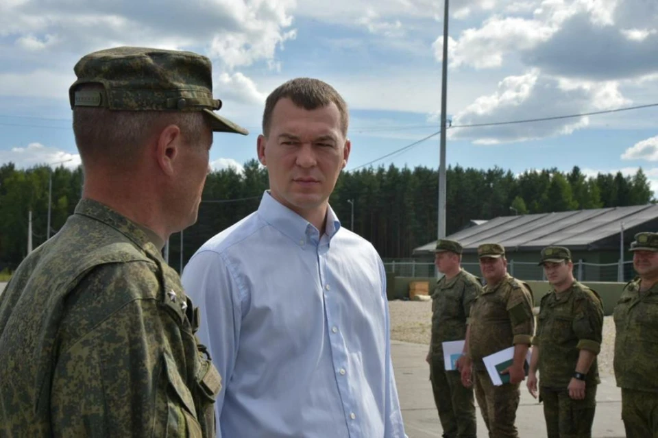 «Помощь будем только наращивать»: Михаил Дегтярев встретился с добровольцами, которые будут участвовать в СВО
