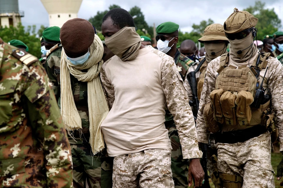Мали обвинила Францию в снабжении террористов оружием