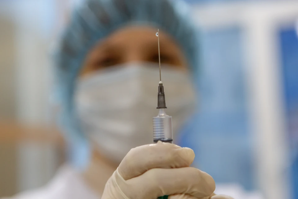 Новосибирские медики рассказали, как защититься от коронавируса людям с противопоказаниями к вакцинации.