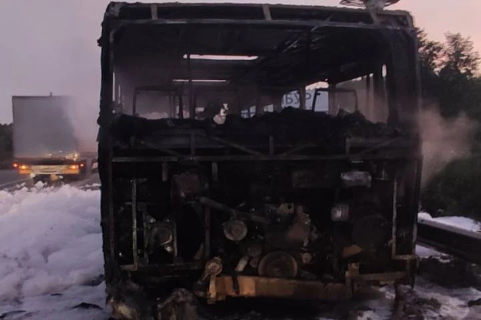 Автобус полностью сгорел в Кстовском районе 18 августа