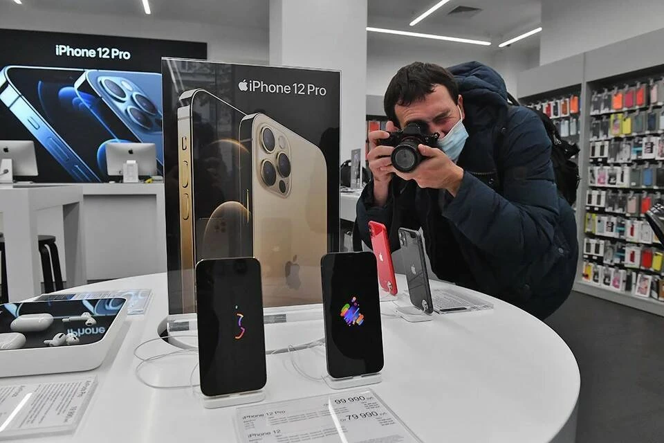 Эксперт Кусков заявил, что сценарий с отключением всех смартфонов в России является реальным