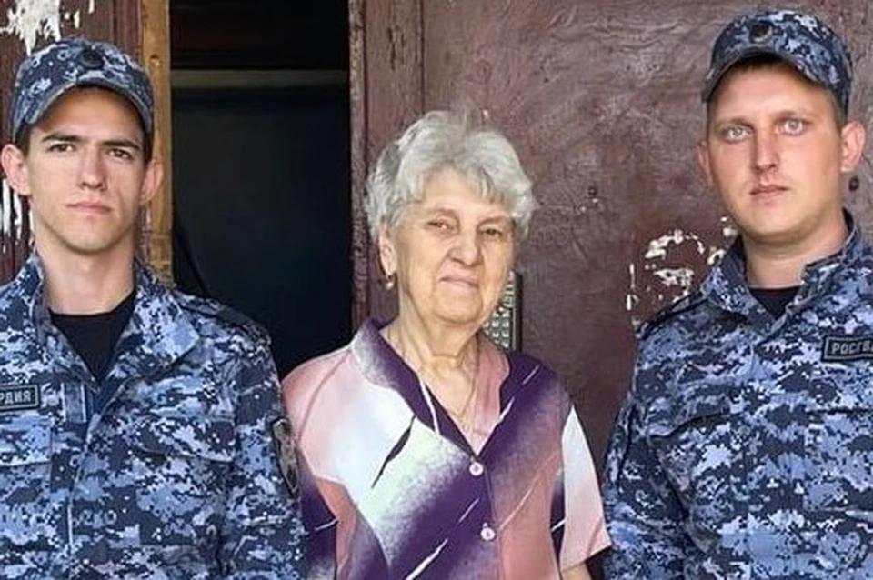 В Орске 85-летнюю пенсионерку сотрудники Росгвардии вернули домой