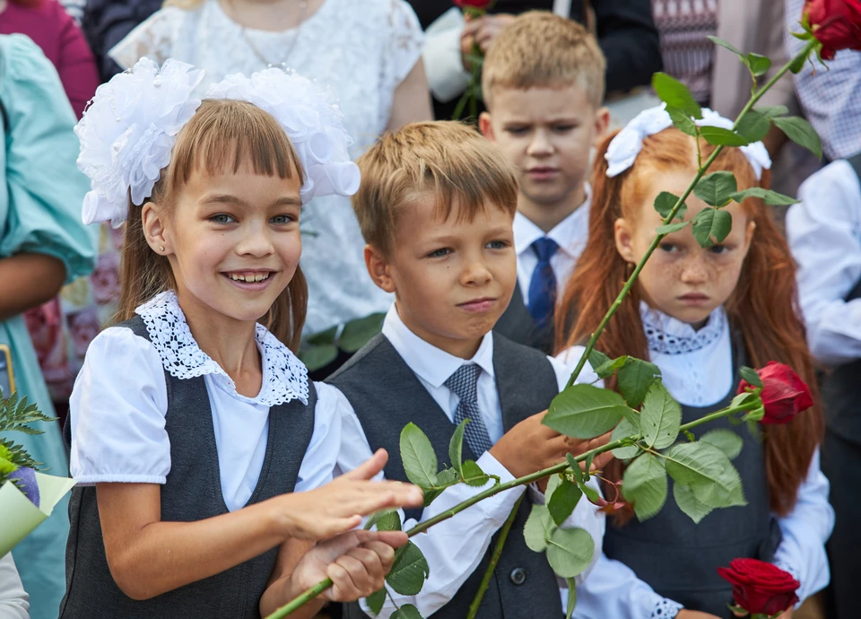 Какая школа лета. Первоклашка. Какого детям в школу. Какой рост у первоклассников.