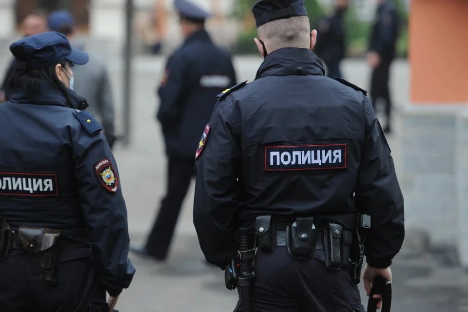 На парковке в Мытищах водитель Мерседеса обстрелял семью с двумя детьми из пистолета