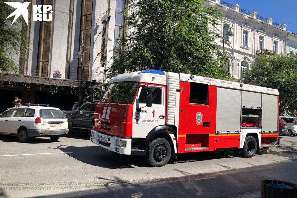 Когда пожарные прибыли на место все помещение было в дыму.