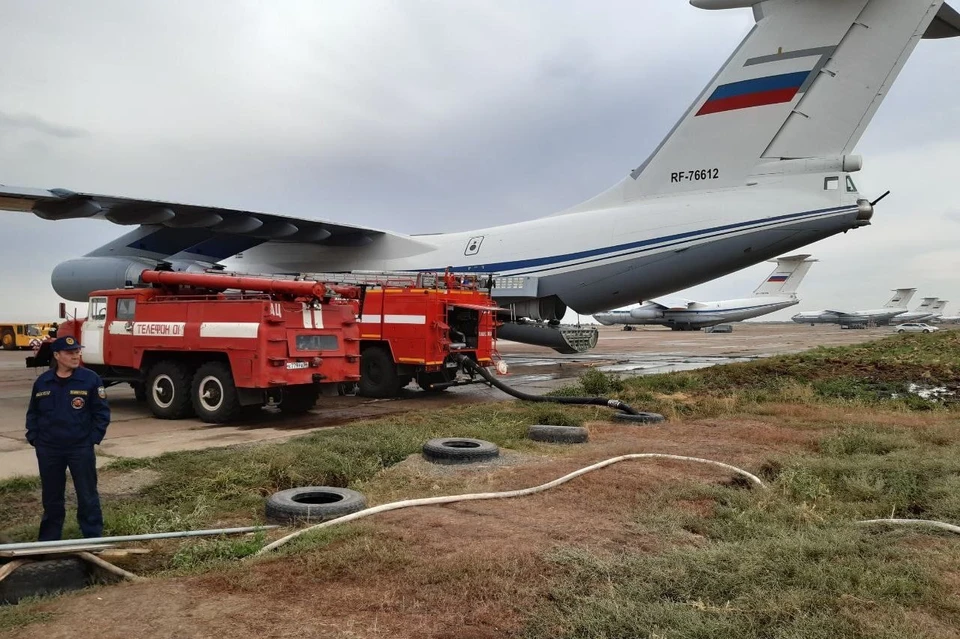 Сбрасывать воду авиация будет до наступления темноты
