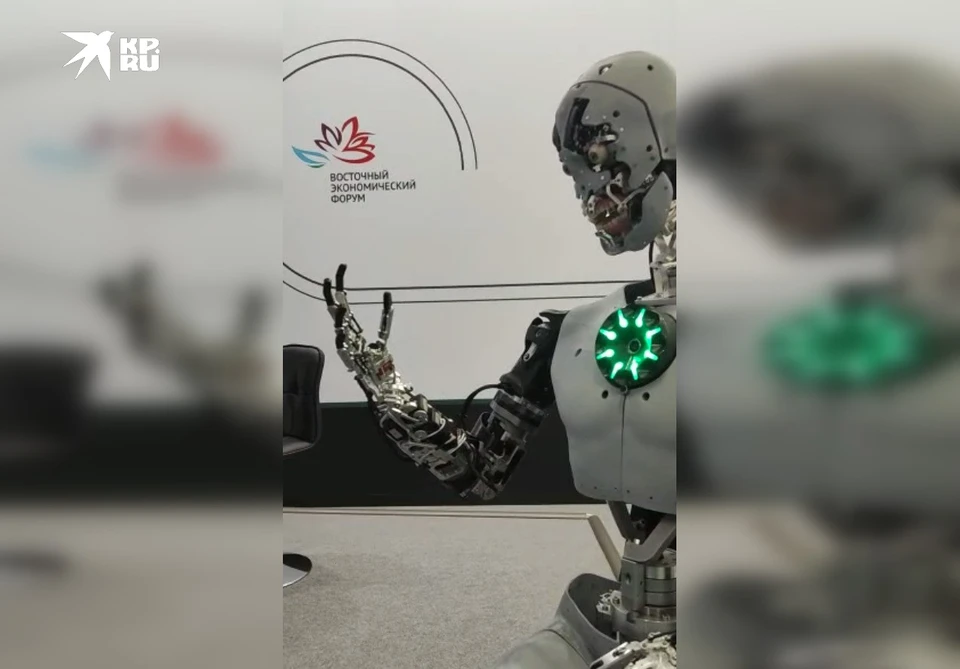 Робот Адам готовится к восстанию машин.