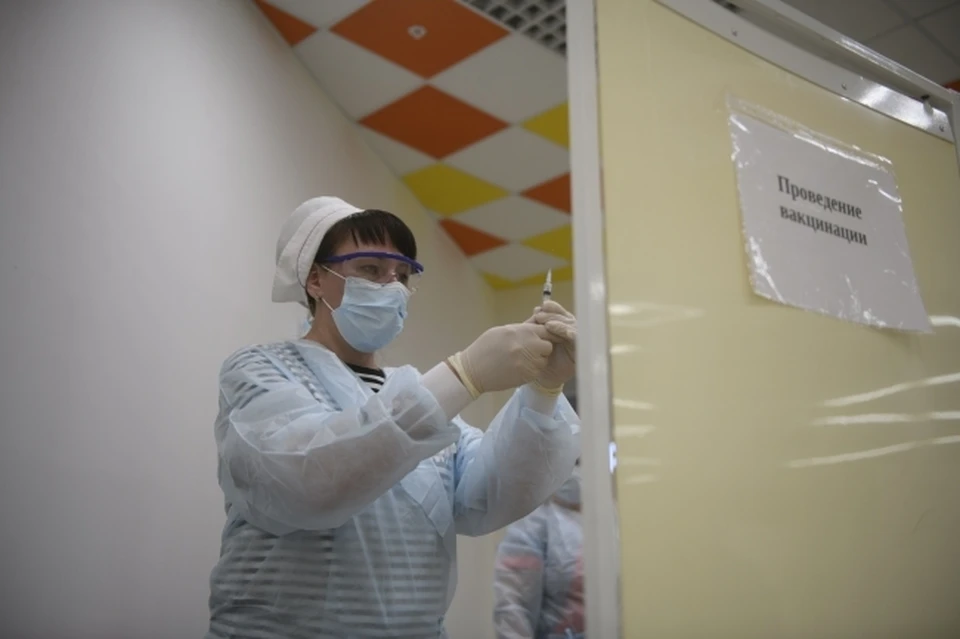 В Томской области более 182 тысяч томичей прошли ревакцинацию от COVID-19.