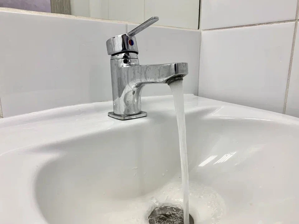 Сроки возобновления подачи горячей воды не уточняются
