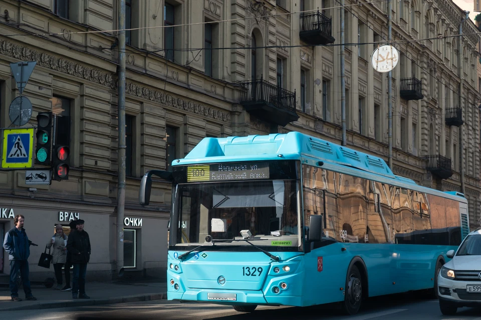 В Санкт-Петербурге усилены еще два популярных маршрута