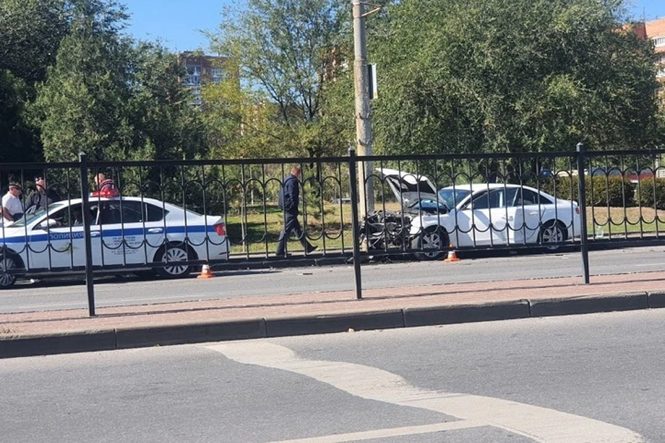 Авария произошла около 10 утра. Фото: читатель "КП - Ростов-на-Дону"
