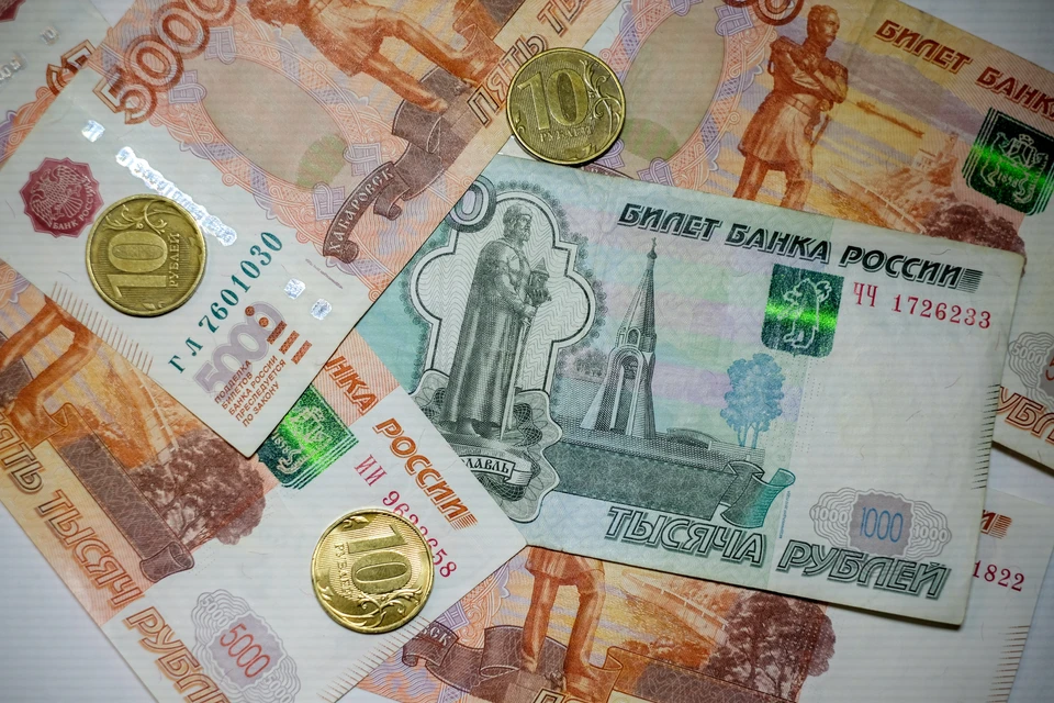 73-летняя петербурженка отдала мошенникам почти 10 миллионов рублей.
