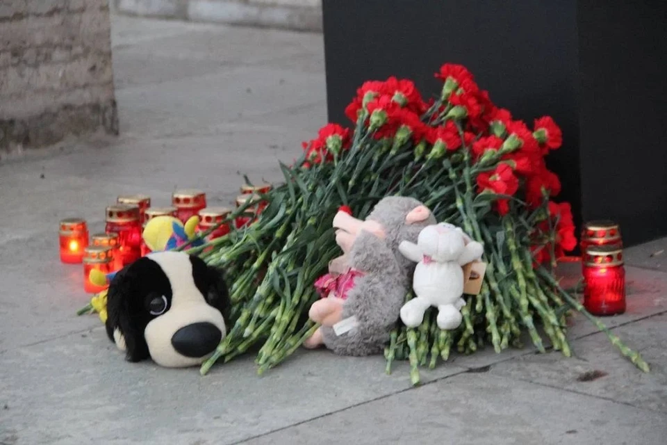 В Петропавловской крепости появился мемориал по погибшим в школе №88 Ижевска. Фото: t.me/Piotrovsky