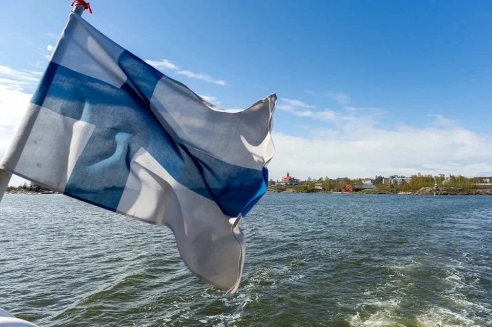 Финляндия закрывает границу с Россией