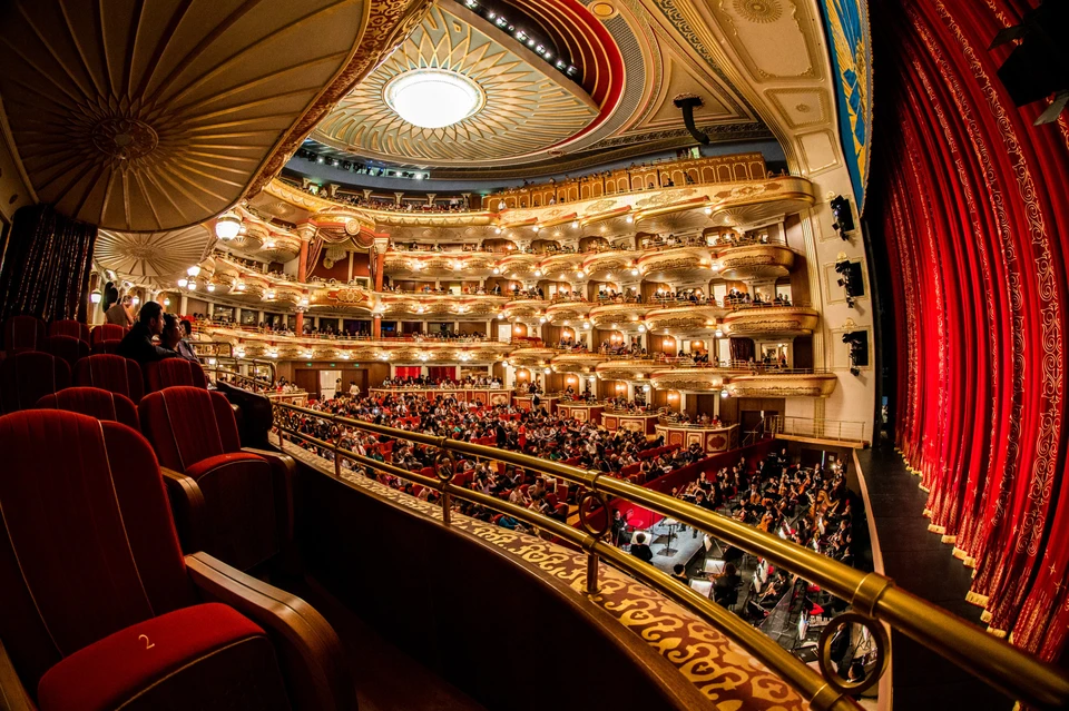 Фестиваль стартовал в Государственном театре оперы и балета «Астана-Опера».