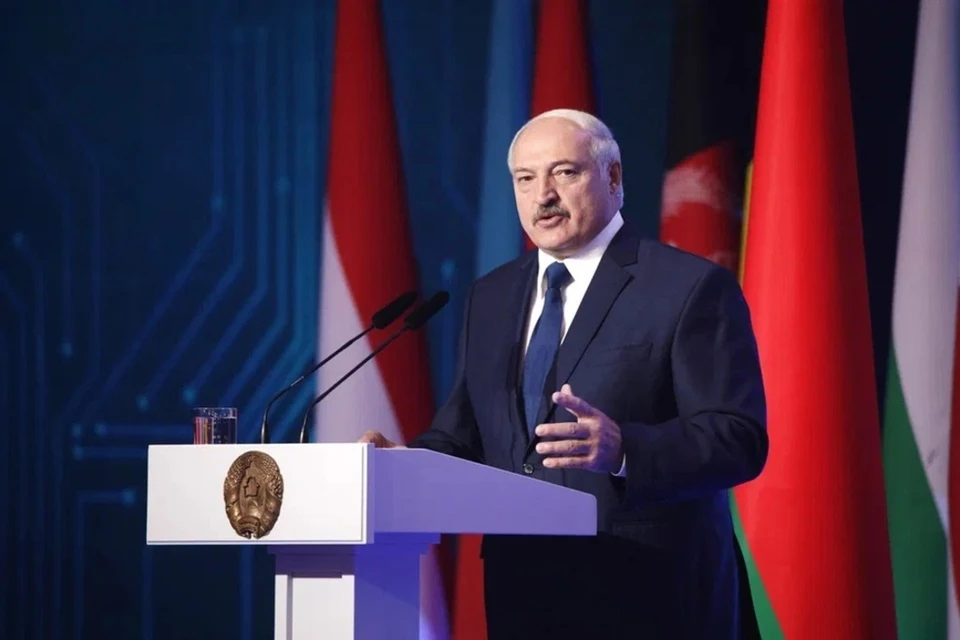 Лукашенко обратился к послам 11 государств, у которых принял верительные грамоты.