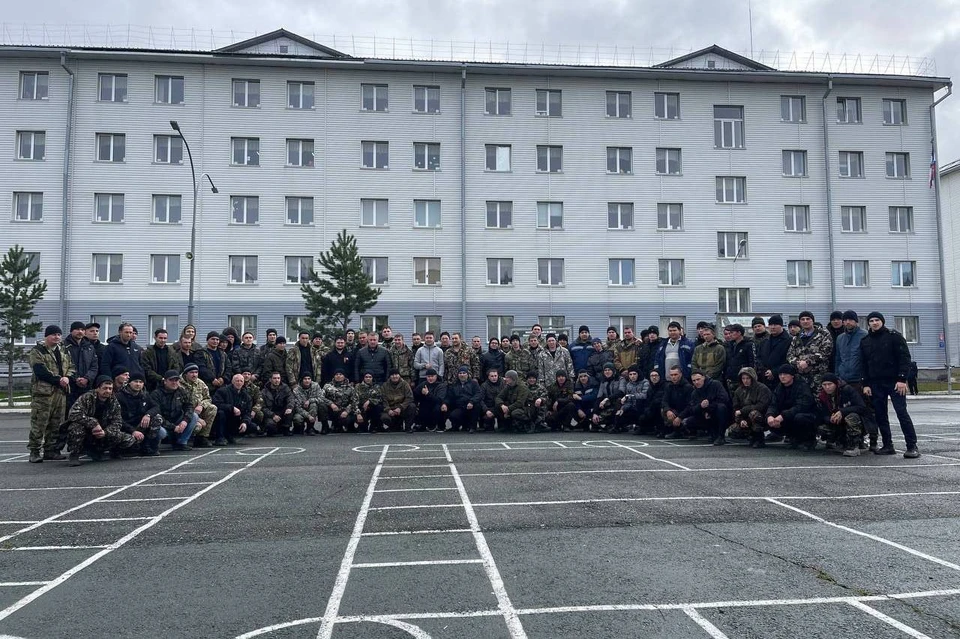 Губернатор Иркутской области встретился с мобилизованными в войсковой части в Юрге. Фото: правительство Иркутской области