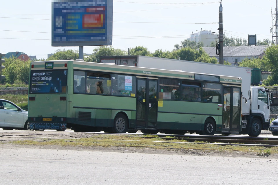 Автобусы приходят переполненные