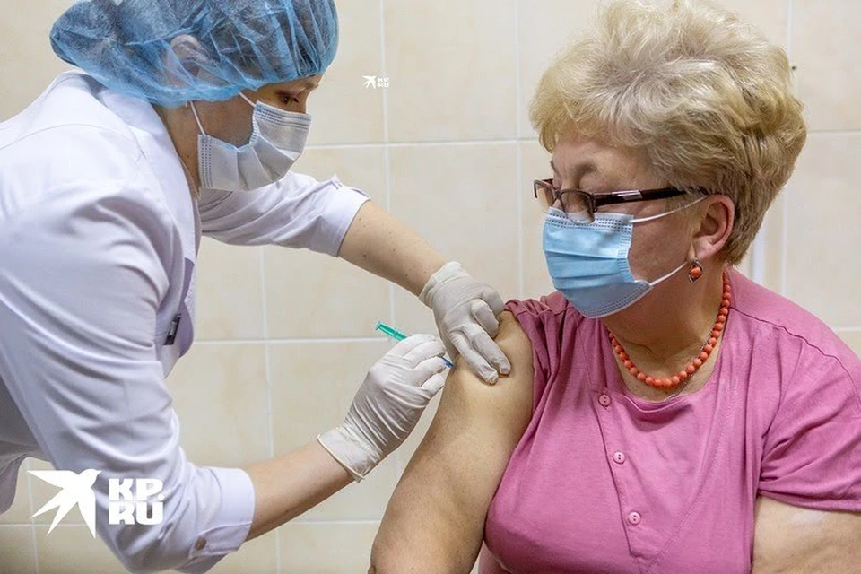Вакцинация продолжается.