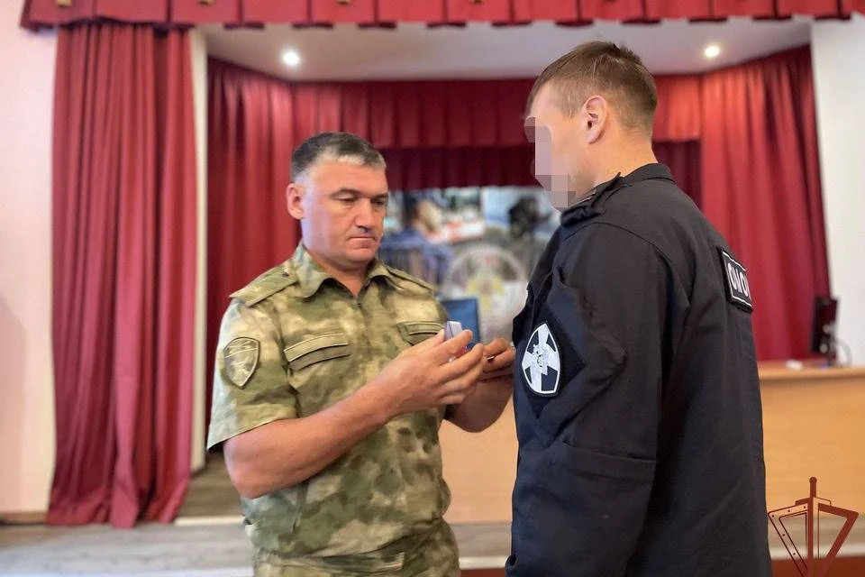 Росгвардейцев-участников спецоперации наградили медалями «За отвагу» в Иркутске. Фото: Управление Росгвардии по Иркутской области