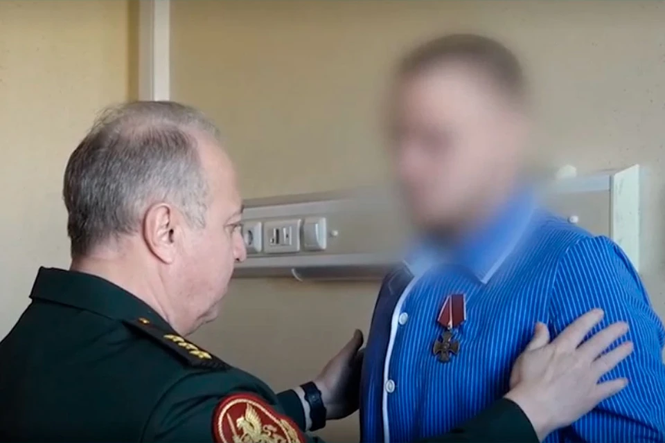 Военнослужащим-участникам спецоперации вручили государственные награды.