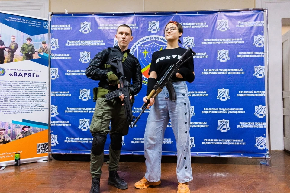 В лучших вузах России за последние месяцы безо всякой казёнщины возникают юношеские патриотические организации. Фото: ВПК «Варяг»