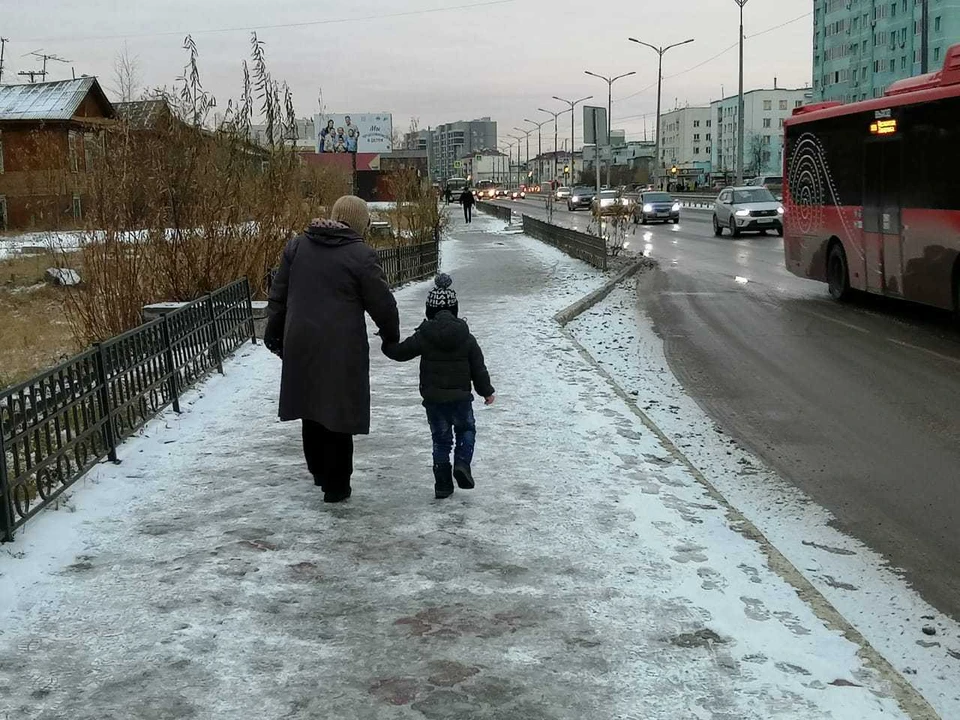 Погода в якутске на 14 дней. Октябрь Якутск. Якутия в октябре. Погода фото. Климат Якутска.