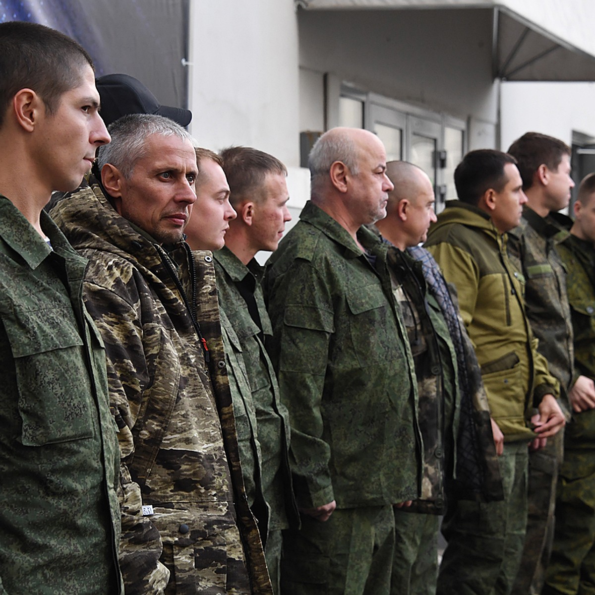 Частичная мобилизация в Подмосковье завершена: нужно ли приходить в  военкомат, если есть повестка - KP.RU