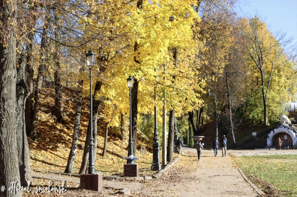 В Смоленске завершили первый этап по благоустройству Лопатинского сада. Фото: пресс-служба администрации города.