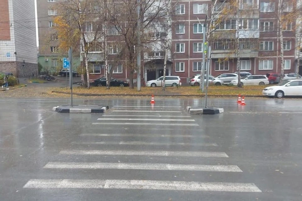 В Новосибирске неустановленный водитель наехал на 19-летнего пешехода. Фото: Госавтоинспекция НСО