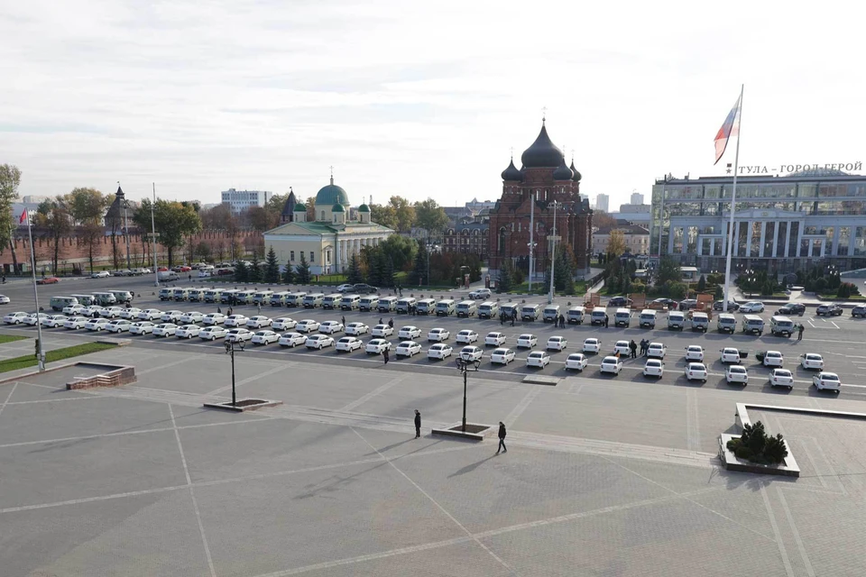 Тульским медицинским учреждениям передали 91 новый автомобиль