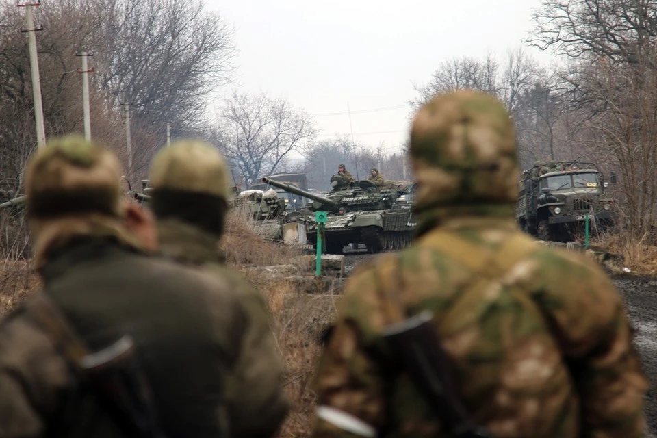 РИА Новости: российские военные укрепляют линию обороны на участке Сватово-Кременная  - KP.RU