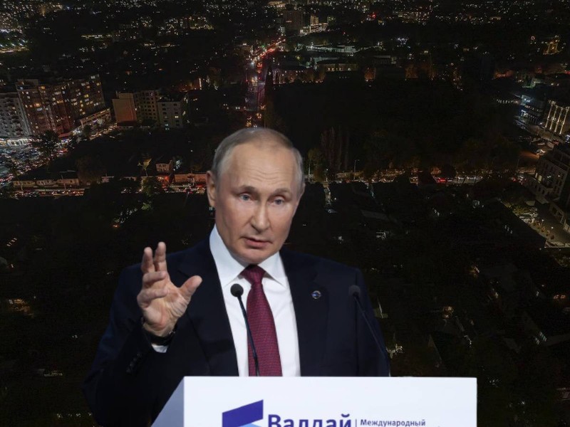 Владимир Путин говорит, что "не выключал Кишинев".