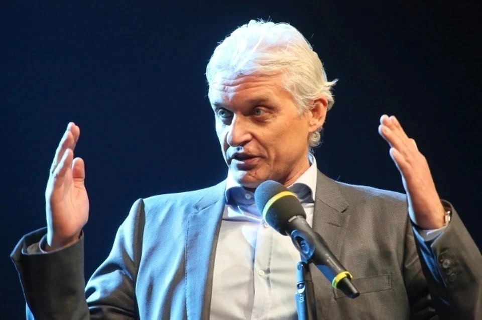 Олег Тиньков заявил о начале процесса отзыва бренда «Тинькофф» из российского банка