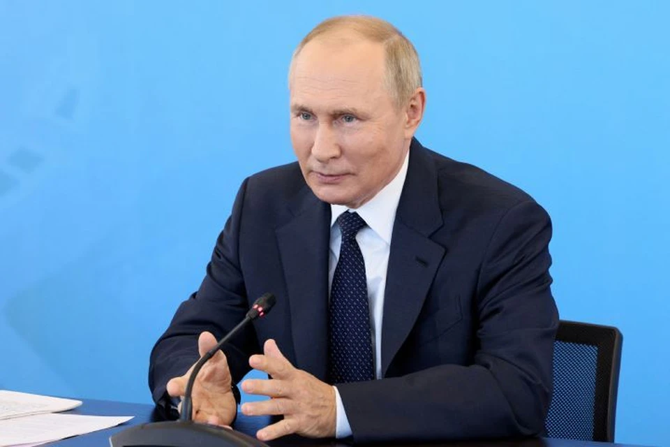 Путин повысил предельный возраст нахождения на госслужбе на некоторых должностях до 70 лет
