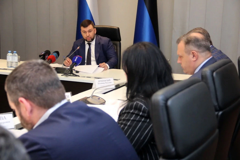 Глава Республики указал чиновникам на их самое уязвимое место - бюрократизм. Фото: пресс-служба Главы ДНР