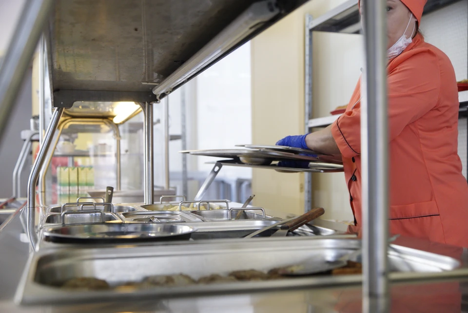 Факт нарушения федерального законодательства при закупках продуктов для питания детей обнаружили омские прокуроры