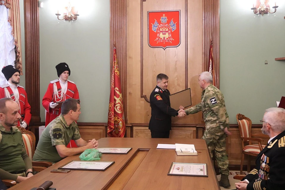 На Кубани наградили добровольцев спецоперации из Армавира Фото: пресс-служба администрации Краснодарского края