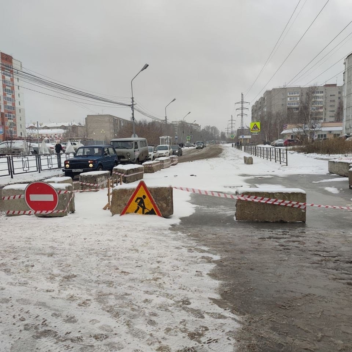 На улице Суворова в Томске перекрыли одну полосу для движения из-за  ремонтных работ - KP.RU