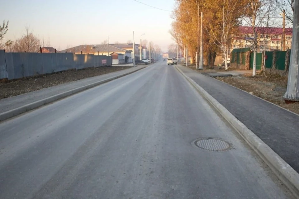 В Южно-Сахалинске завершаются работы по благоустройству общественных площадок, дворов и дорог. Фото администрации Южно-Сахалинска